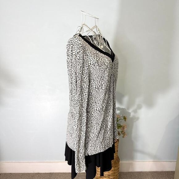 vintage y2k cheetah print lace lined v- neck tight layering long sleeve top - Picture 7 of 7